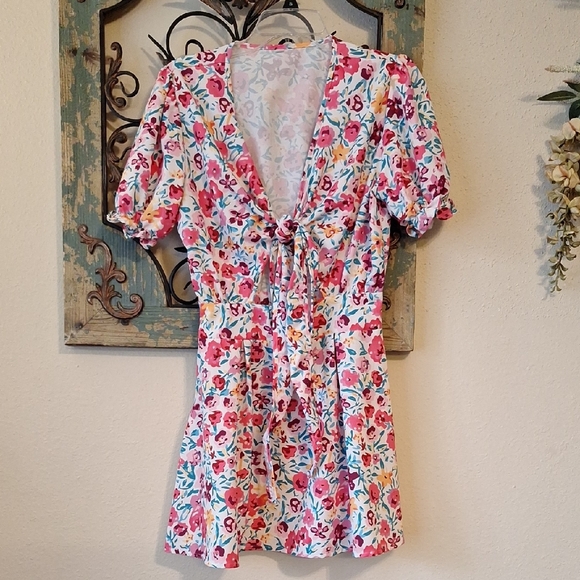 Dresses & Skirts - Pink and Red FLORAL Puff Sleeve Mini Dress. Size S